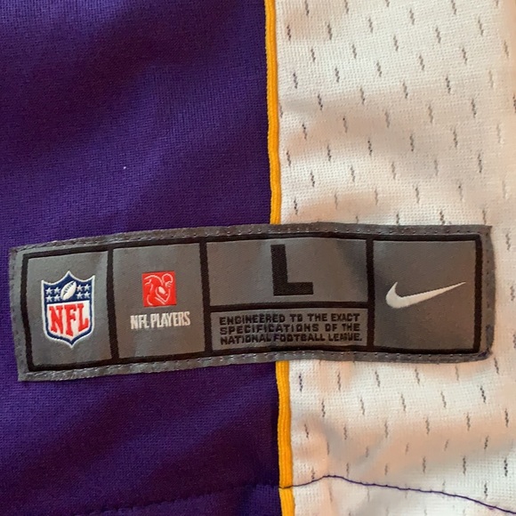 Adrian Peterson Vikings Jersey - Picture 6 of 7